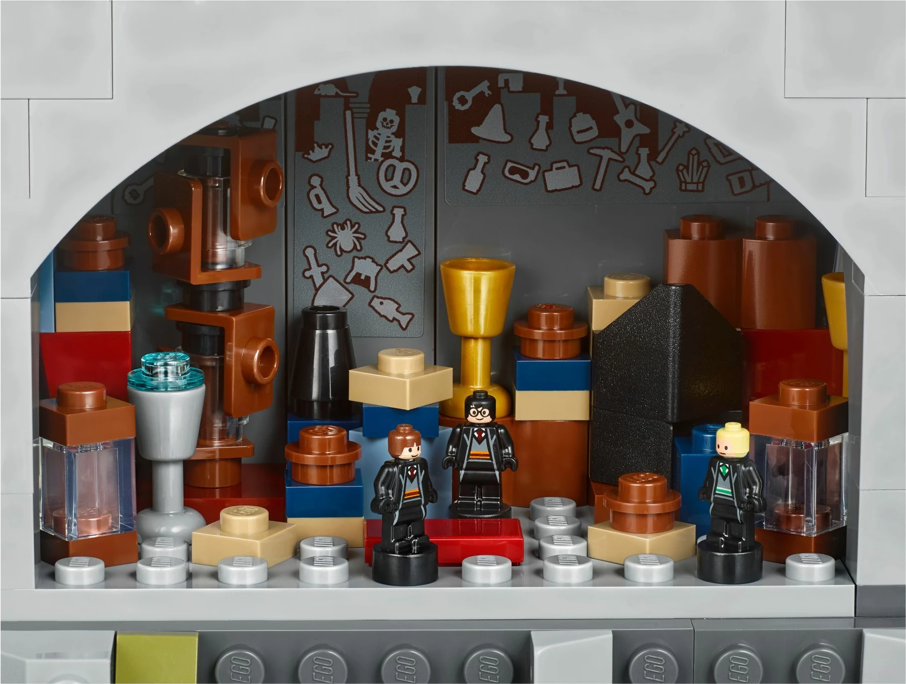 Set ndërtimi LEGO Harry Potter Hogwarts Castle 71043, 6020 copë, 16+