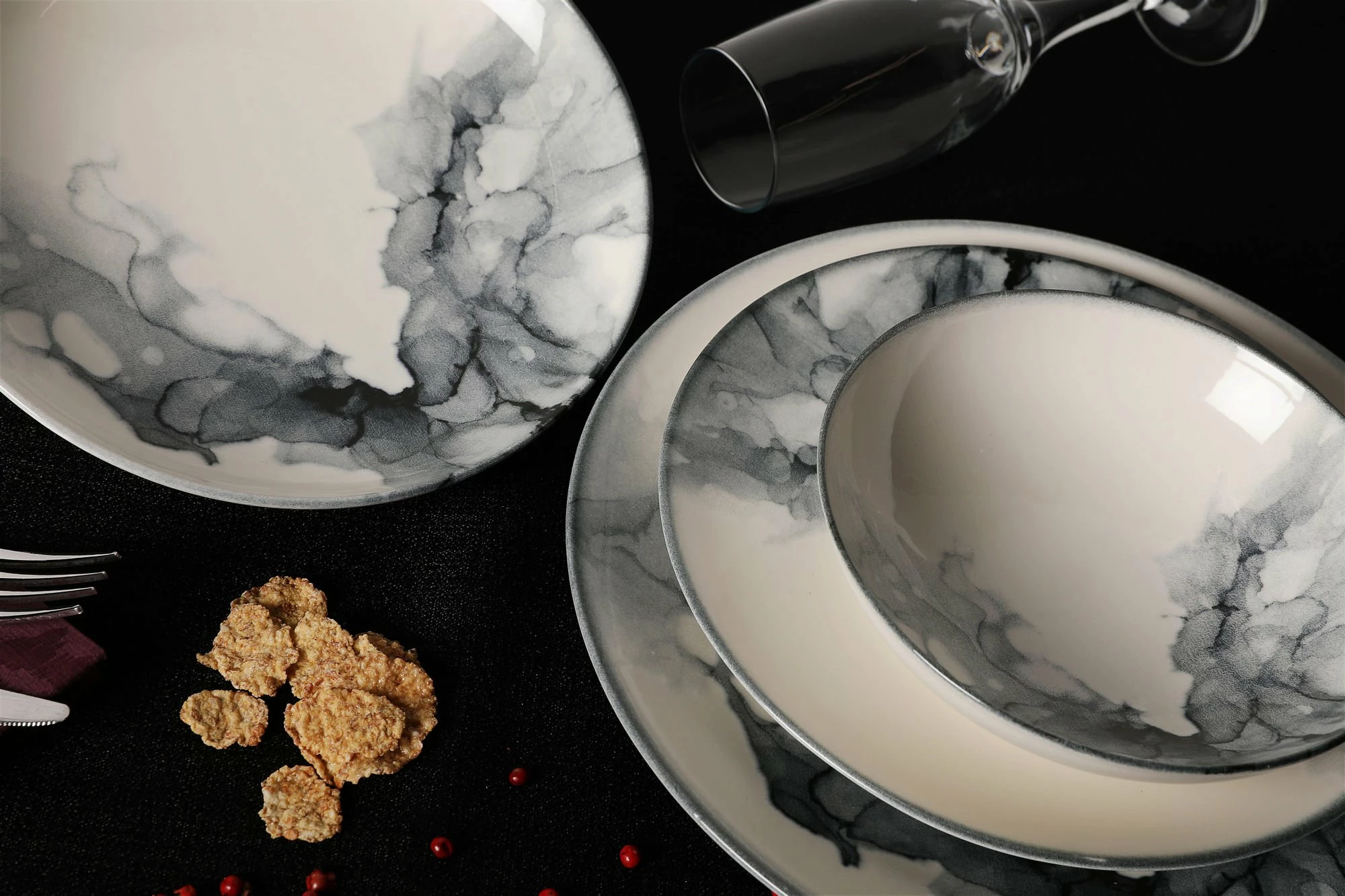Set darke 24 pjese, Hermia Concept, GBSATN24Y4R1360