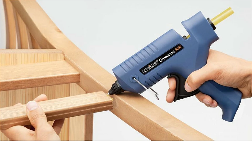 Pistoletë ngjitësi e nxehtë Steinel Gluematic 5000, 500 W, 11 mm, 22 g/min, 210–220°C, blu