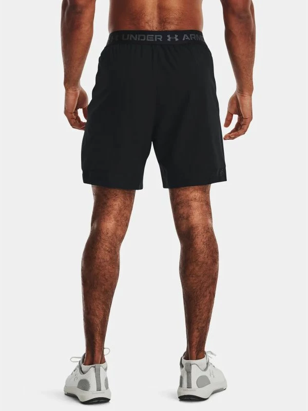 Shorce për meshkuj Under Armour, të zeza