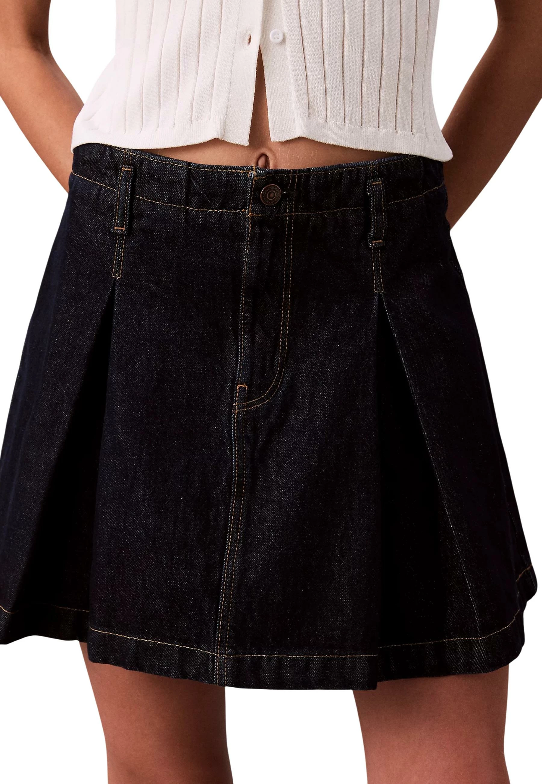 Fund i shkurtër me pala për femra Calvin Klein Jeans LV047C717G, denim [Madhësia: W26]