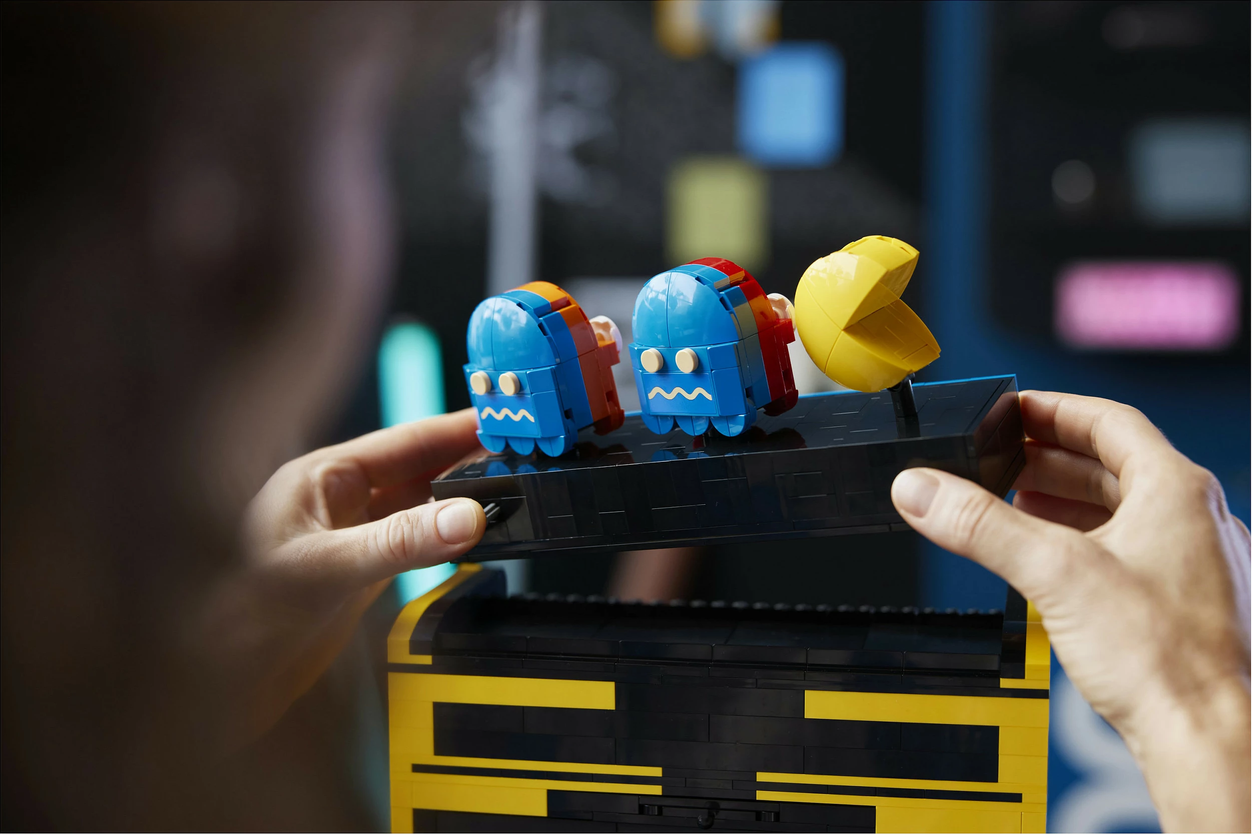 Set ndërtimi LEGO Icons PAC-MAN Arcade 10323, 2651 pjesë, multikolor