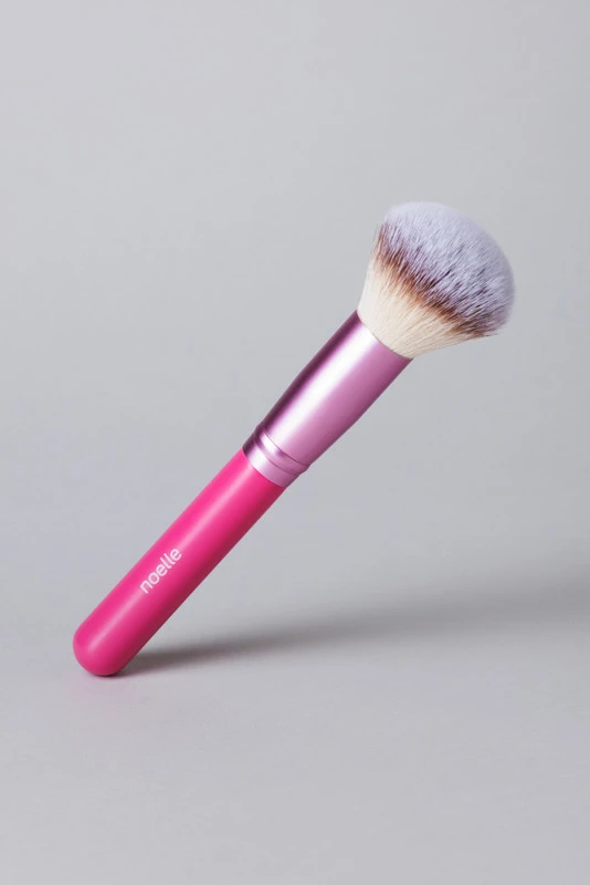 Noelle Makeup brush 01 BASE