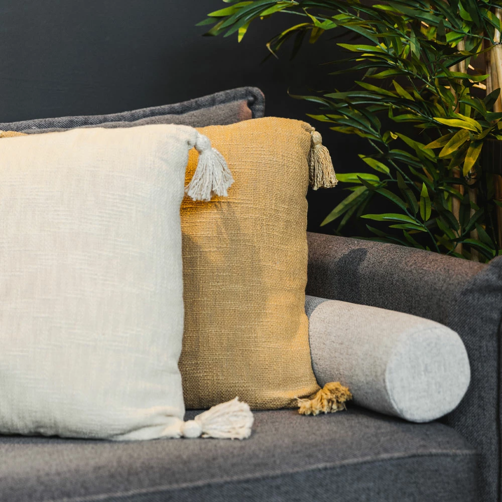 Jastëk dekorativ NIHAL, 45x45, pëlhurë poliester, ngjyrë mustard