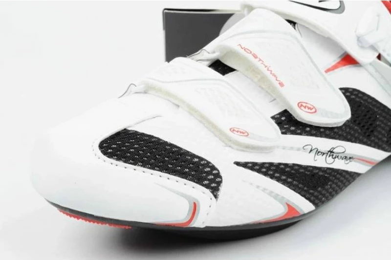 Atlete për femra Inny, të bardha