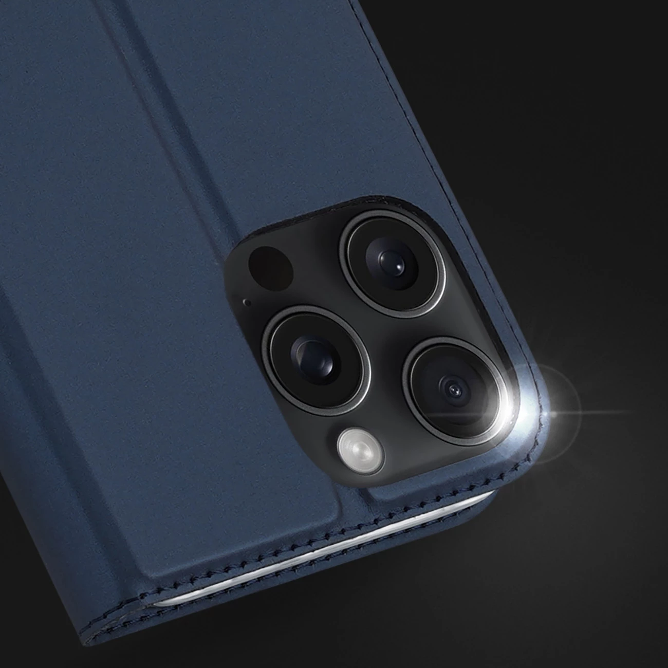 Mbështjellës Dux Ducis Skin Pro për iPhone 16 Pro Max, me kapak dhe xhep për kartela, kaltër