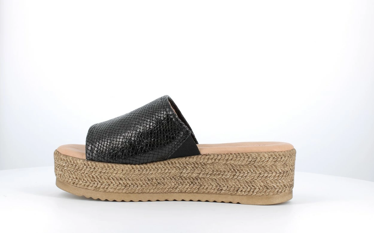 Sandale per femra MIA, të zeza