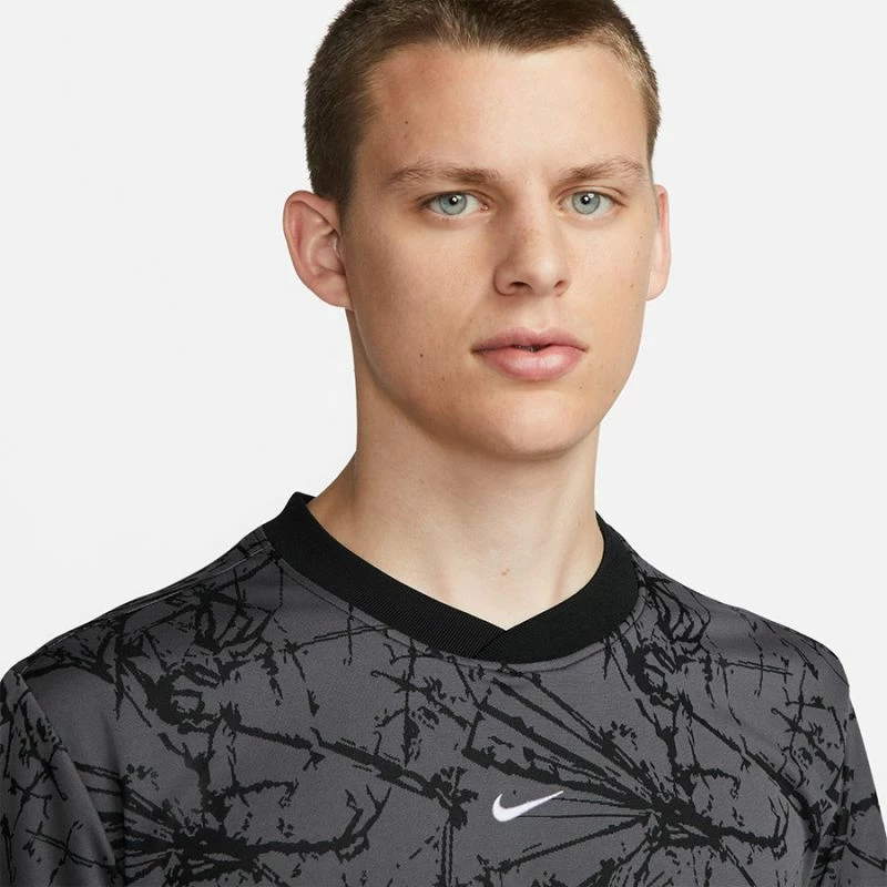 Maicë Nike për meshkuj, ngjyrë grafiti [Madhësia: XL]