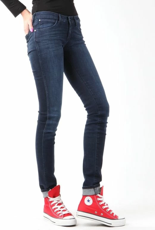 Xhinse femra Wrangler, të kaltra