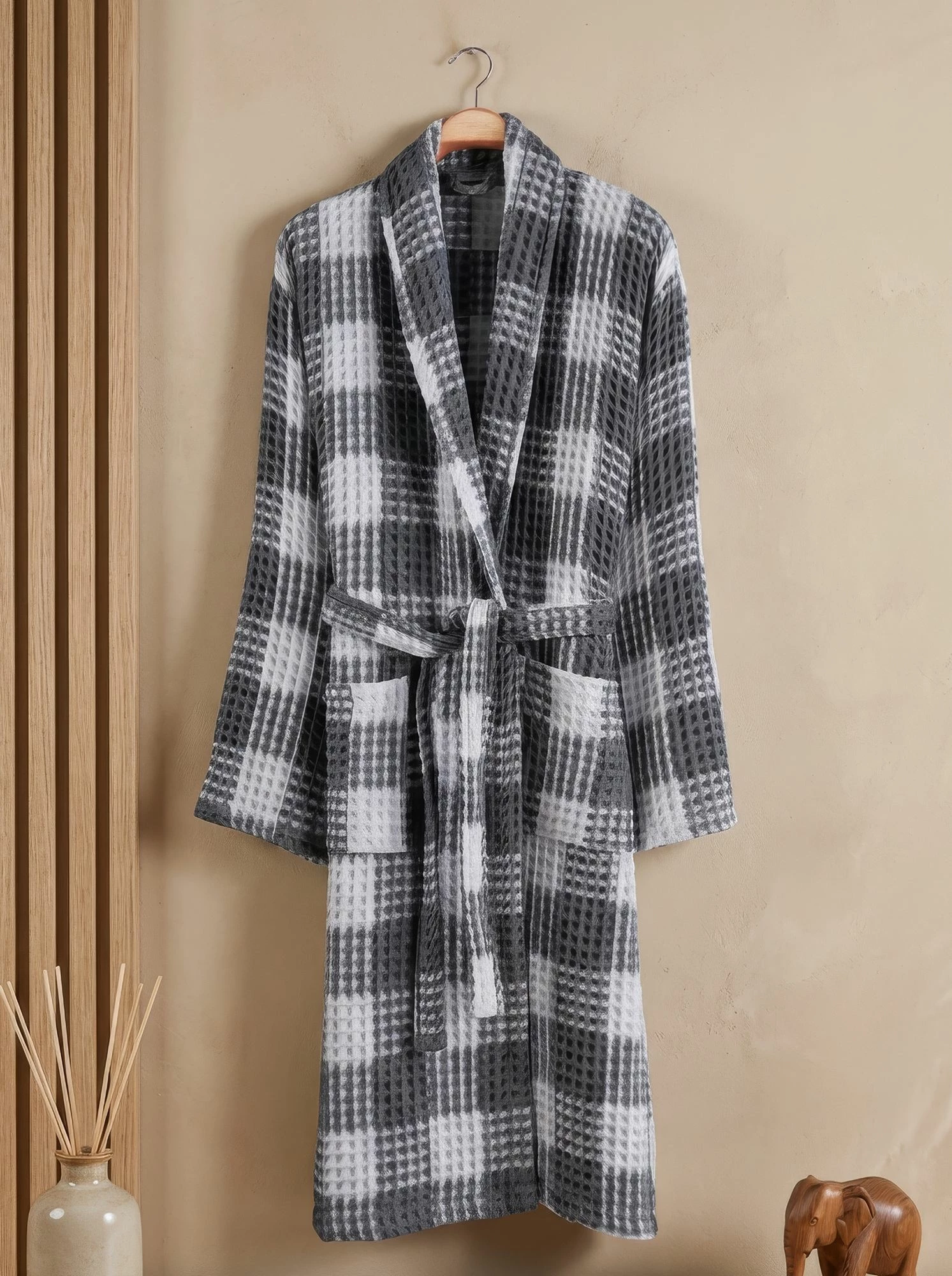 Rrobdeshamber Mijolnir Stella, ngjyrë antracit