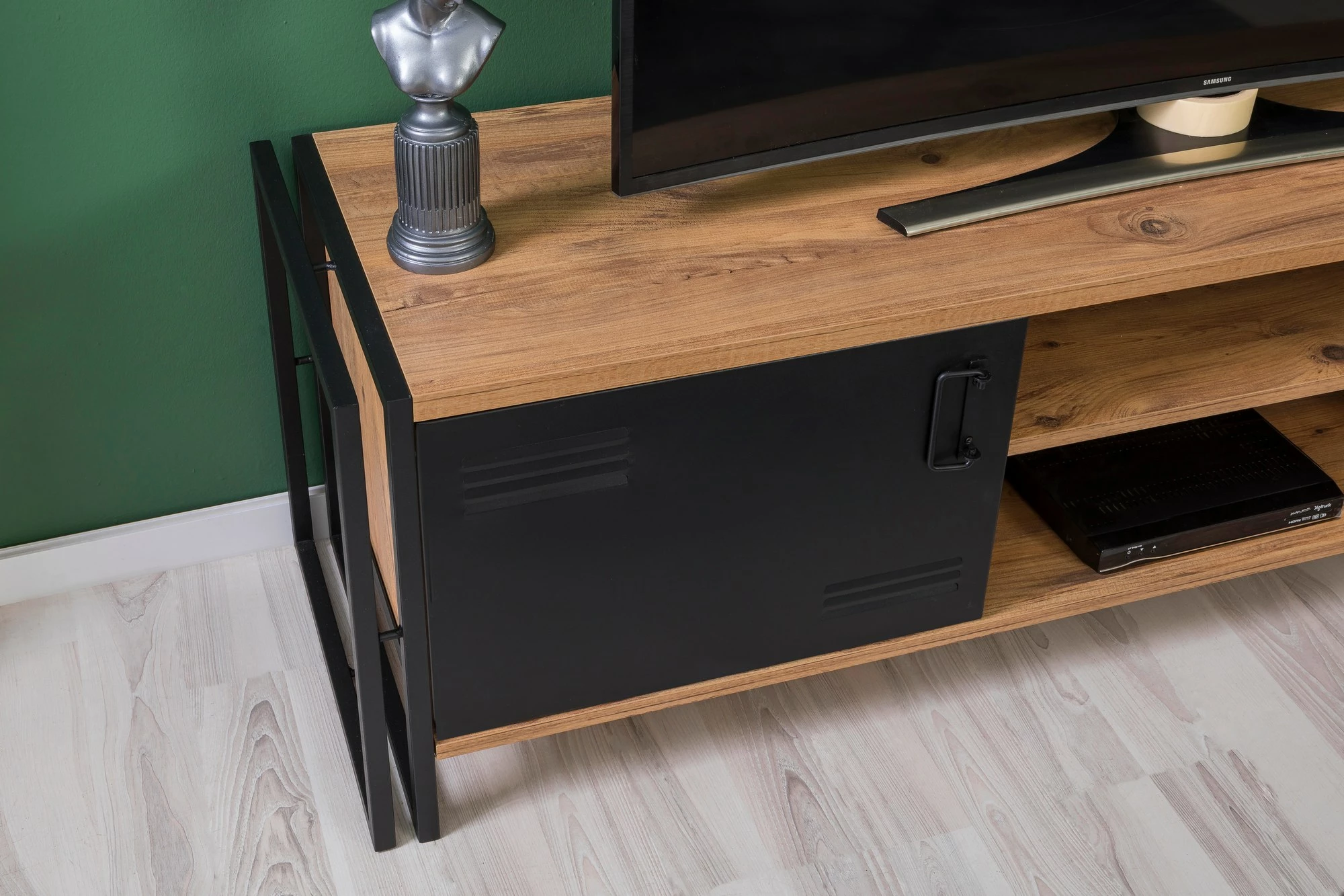 Set mobiljesh për dhomë dite, Skye Decor, Cosmo Takım 24, ngjyrë Atlantic Pine dhe e zezë