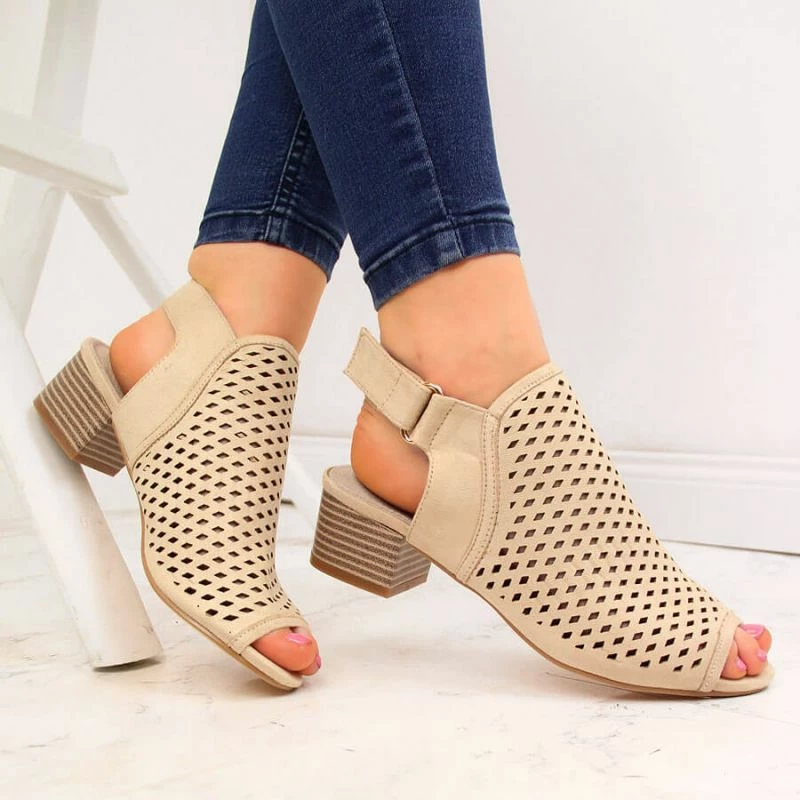 Sandale të mbyllura për femra Sabatina, bezhë