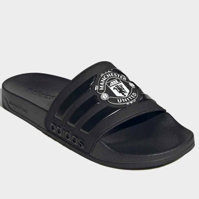 Shapka adidas Adilette Man United HQ2591, të zeza