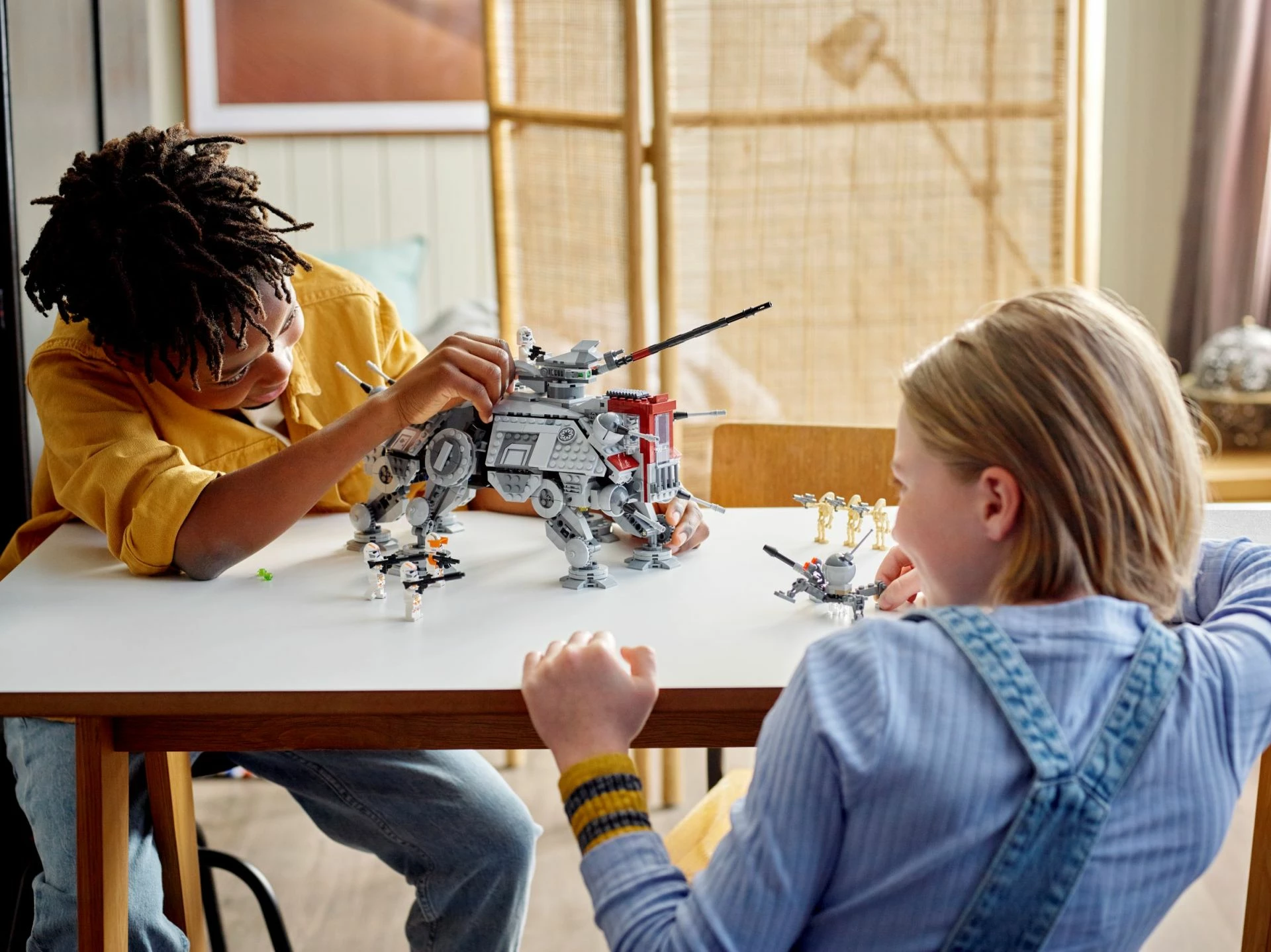 Set LEGO Star Wars AT-TE Walker 75337, 1082 copa, 9+