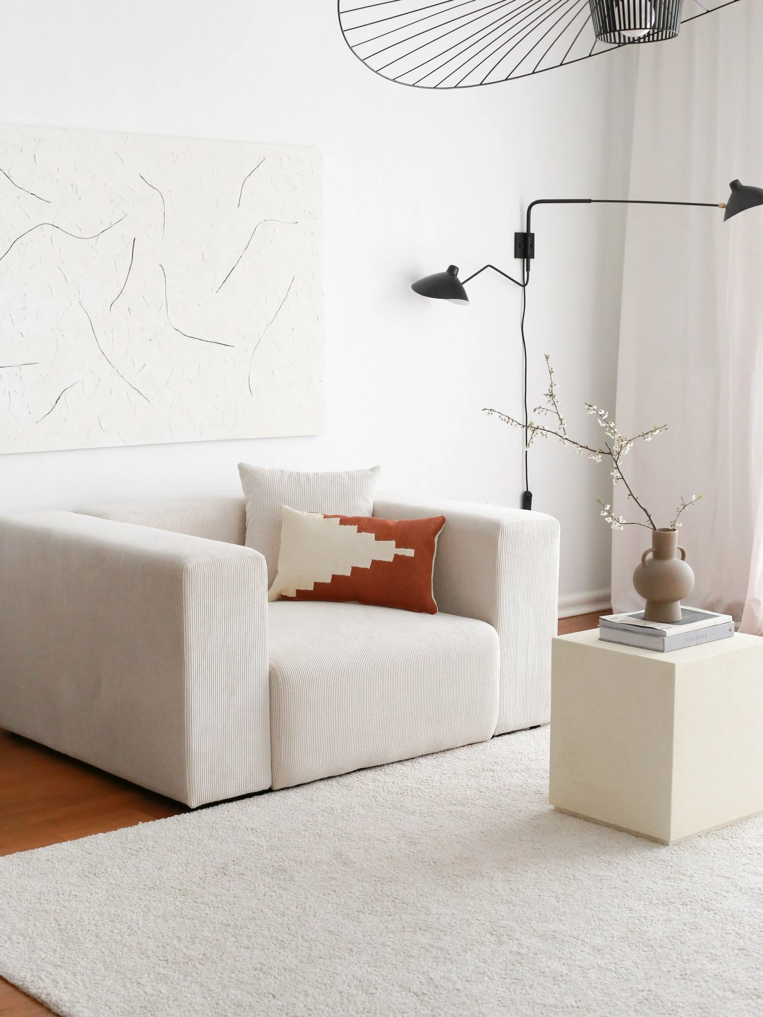 Karrige Wing Atelier del Sofa, Yolo, e bardhë