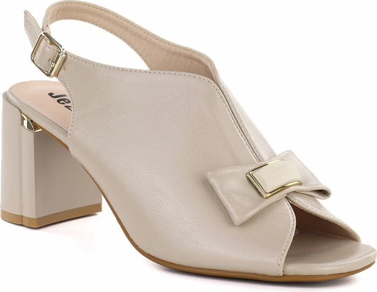 Sandale me take të trasha Jezzi RMR25112-3, bezhë, femra