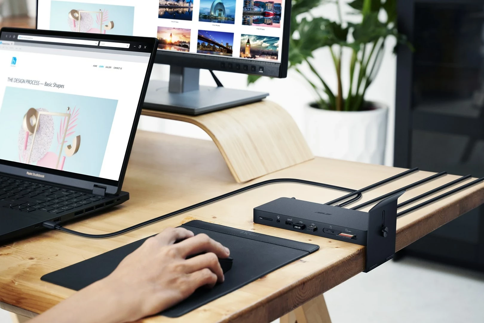 Kasë dokimi ASUS DC500, Triple 4K Thunderbolt 4, me kabllo, e zezë