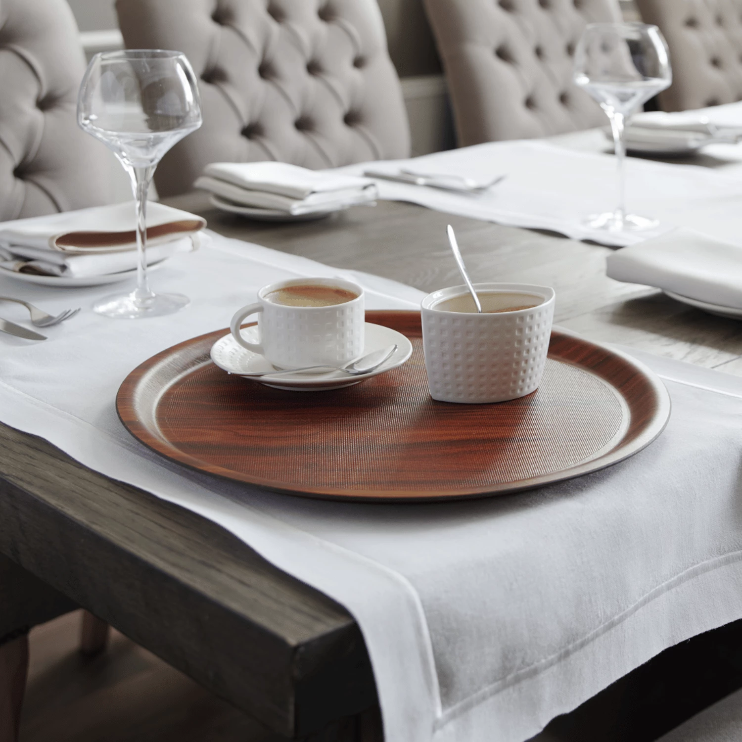 tabaka jo-rrëshqitëse, Amerbox Montana, ovale 290 x 210 mm, arrë, kafe