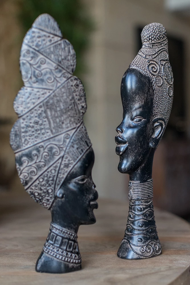 Figurë dekorative Jabari, polirezine, ngjyrë e zezë-kafe, 13x6x43 cm