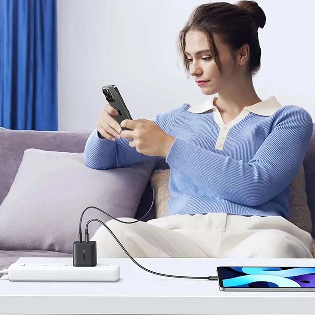 Karikues muri Ugreen X227 GaN, 20W, 1x USB-A, 1x USB-C, i zi