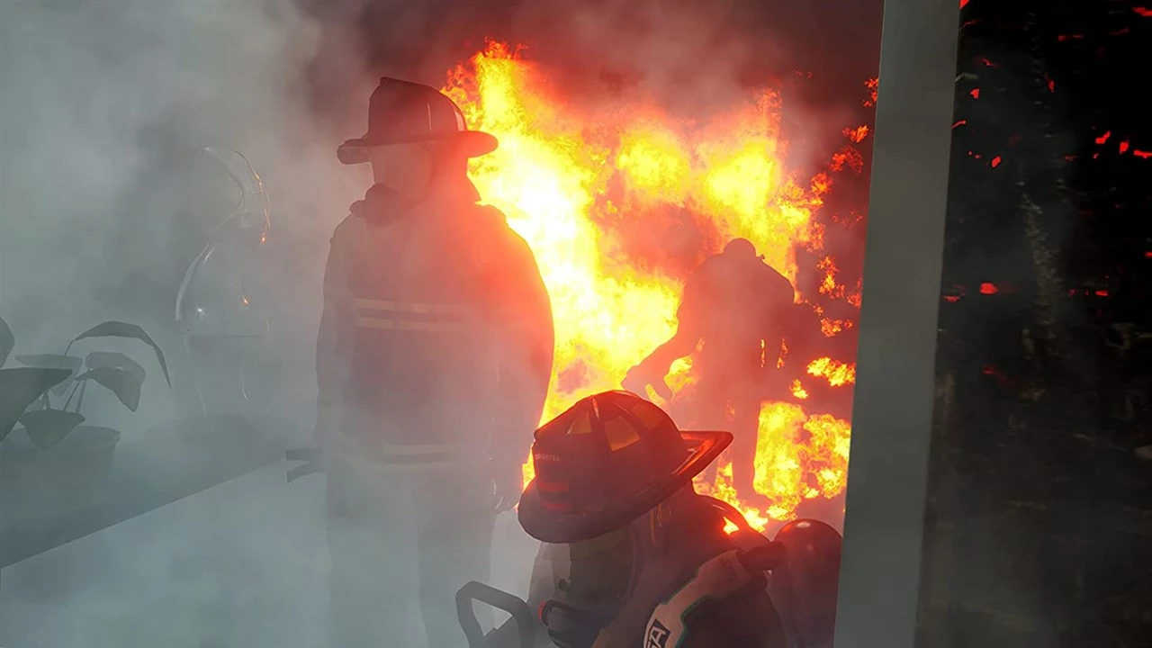 Lojë Astragon Firefighting Simulator: The Squad (PlayStation 5)