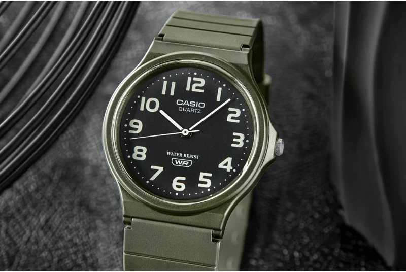 Orë dore CASIO unisex, e gjelbër