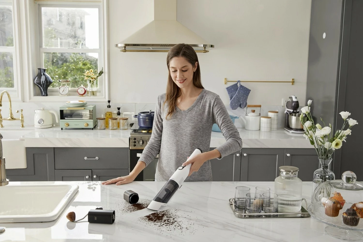 Fshesë dore Tineco GO Mini, pa kabllo, 2000mAh, e bardhë