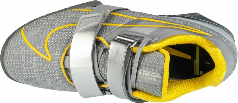 Atlete për meshkuj Nike, të hirtë