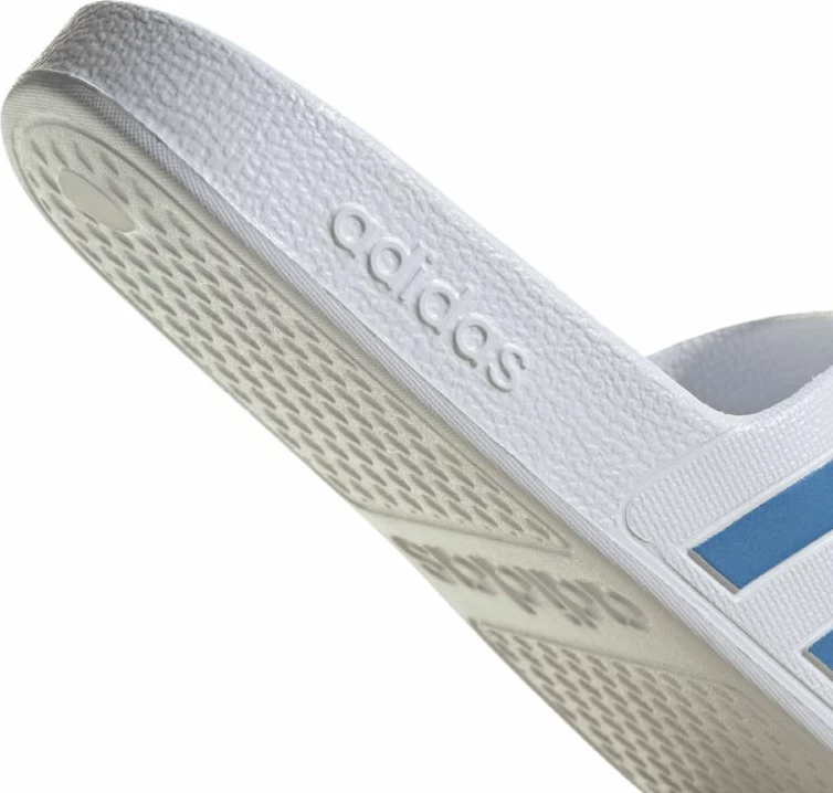 Papuqe për not adidas Adilette Aqua, të bardha dhe blu [Madhësia: 39]