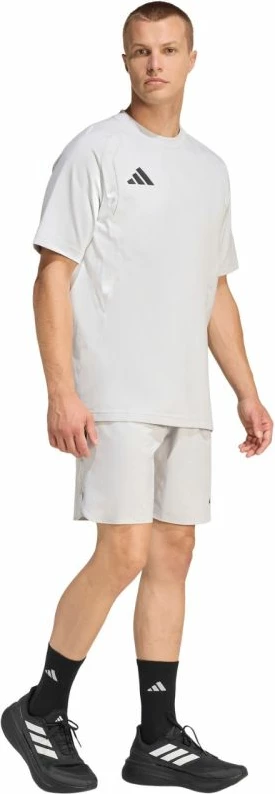 Maicë për meshkuj adidas Tiro 26 Travel KD1120, gri e çelët [Madhësia: M]