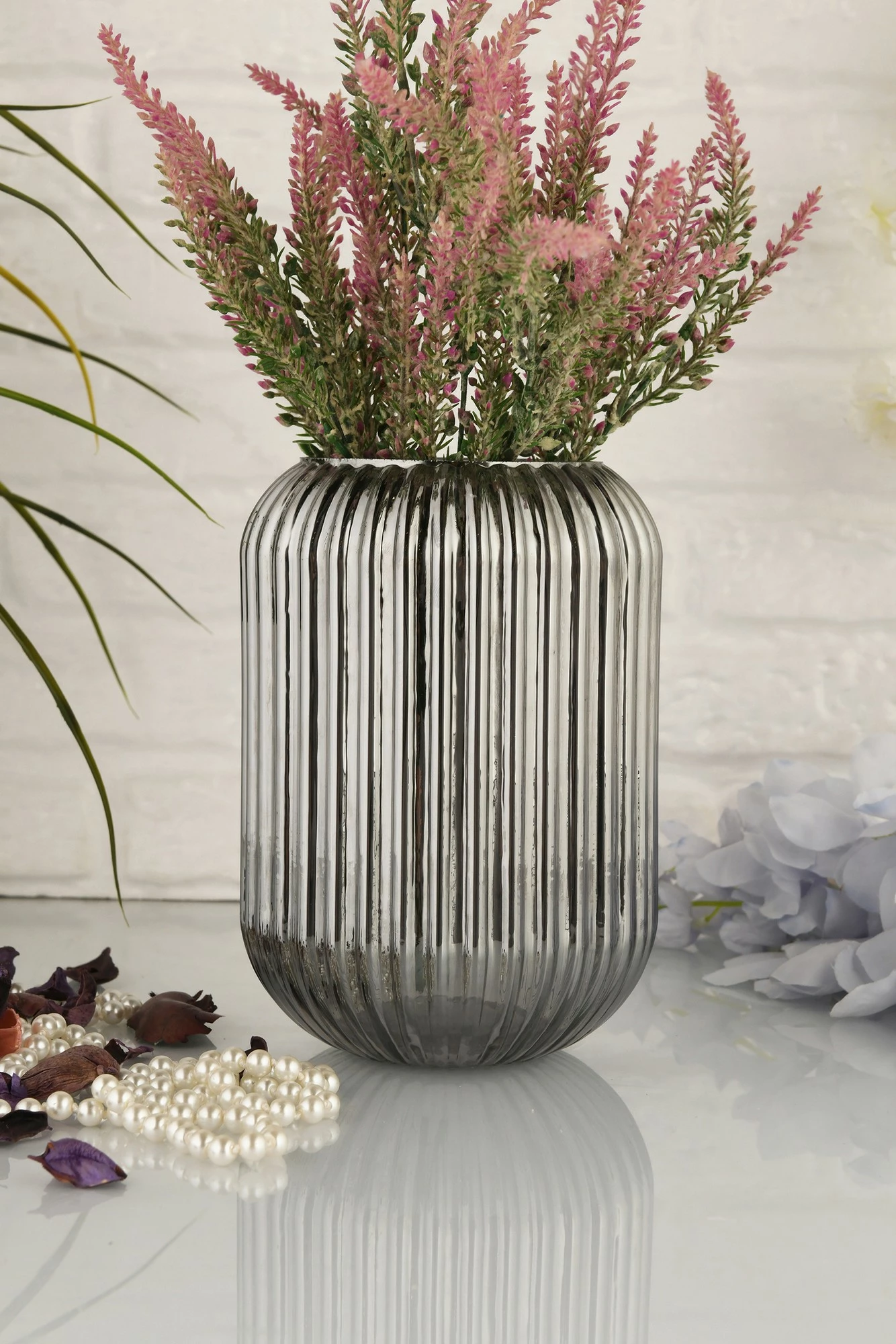 Vazo dekorative prej qelqi, ngjyrë fume, Aberto Design Line D20F, 10x20x10cm