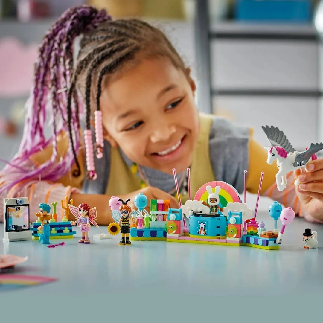 Set lodrash LEGO Friends 42661, 261 pjesë, me 5 minifigura, Party me njëbrirësh dhe zanë