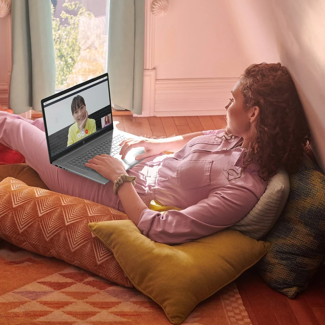 Laptop HP 17-cp2075nw, Ryzen 5 7520U, 17.3" FHD, 16GB RAM, 512GB SSD, Natyral Silver