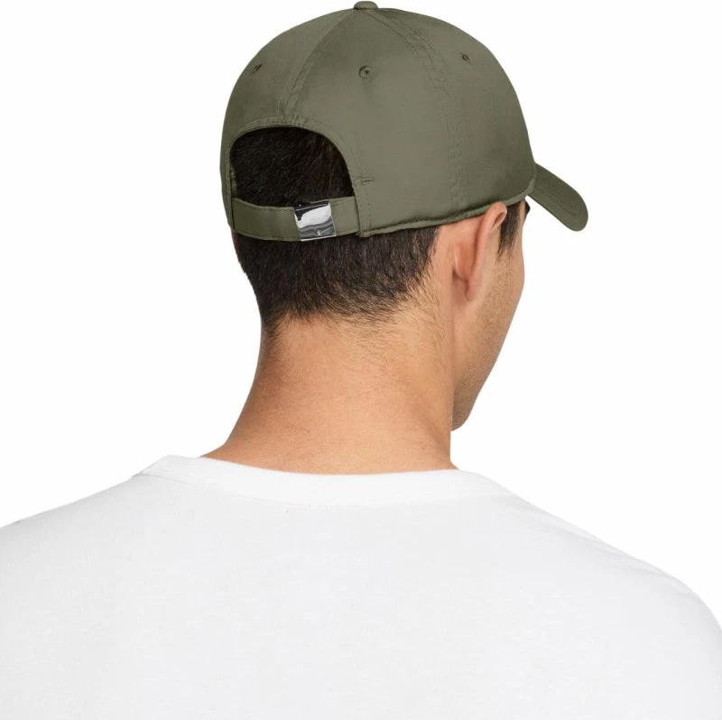 Kapelë Nike Dri-FIT Club FB5372 222, olive