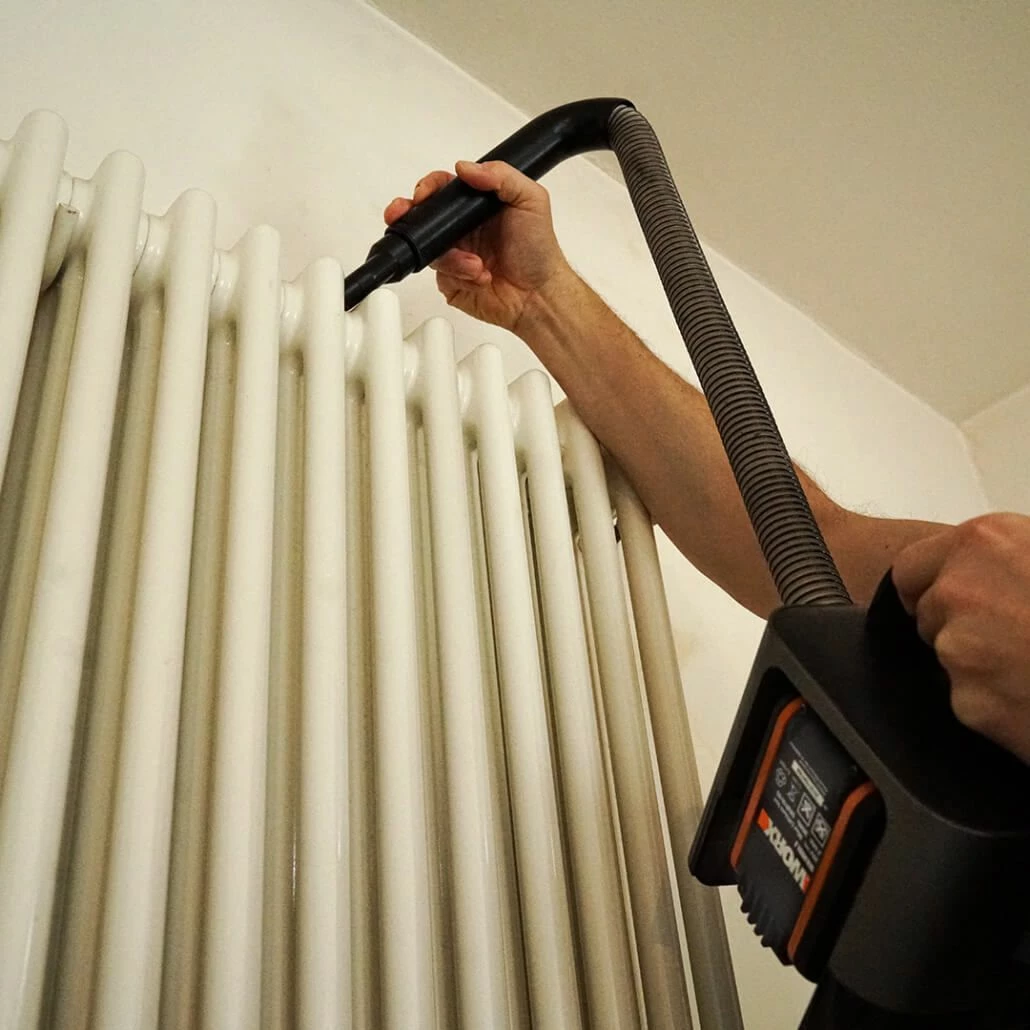 Fshesë me korrent dore Worx Cube Vac 20 V, 180 W, HEPA, 25 min, gri, set me bateri 2.0 Ah dhe karikues