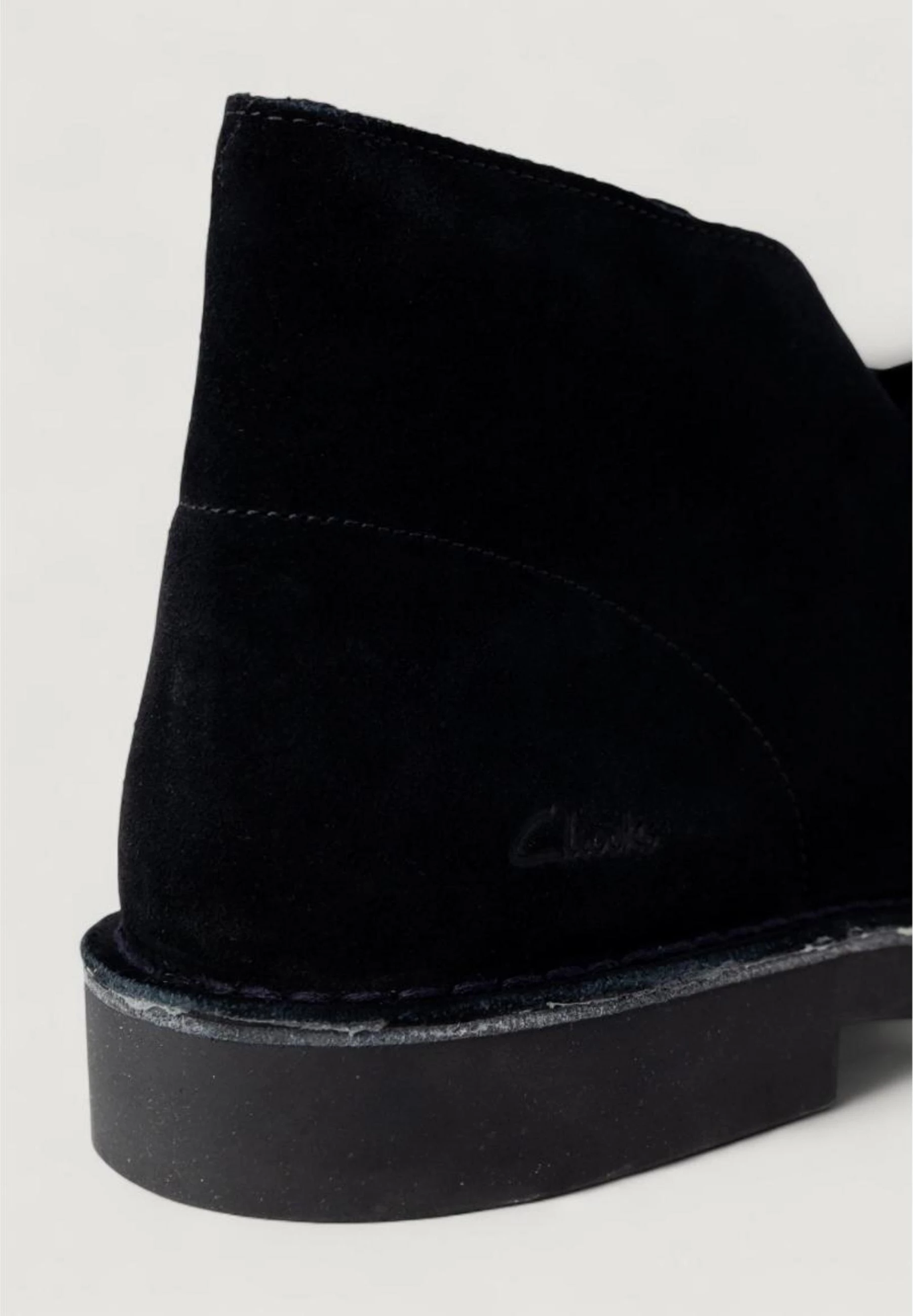 Çizme për meshkuj Clarks Desert Boot 26166779, të zeza [Madhësia: 42]