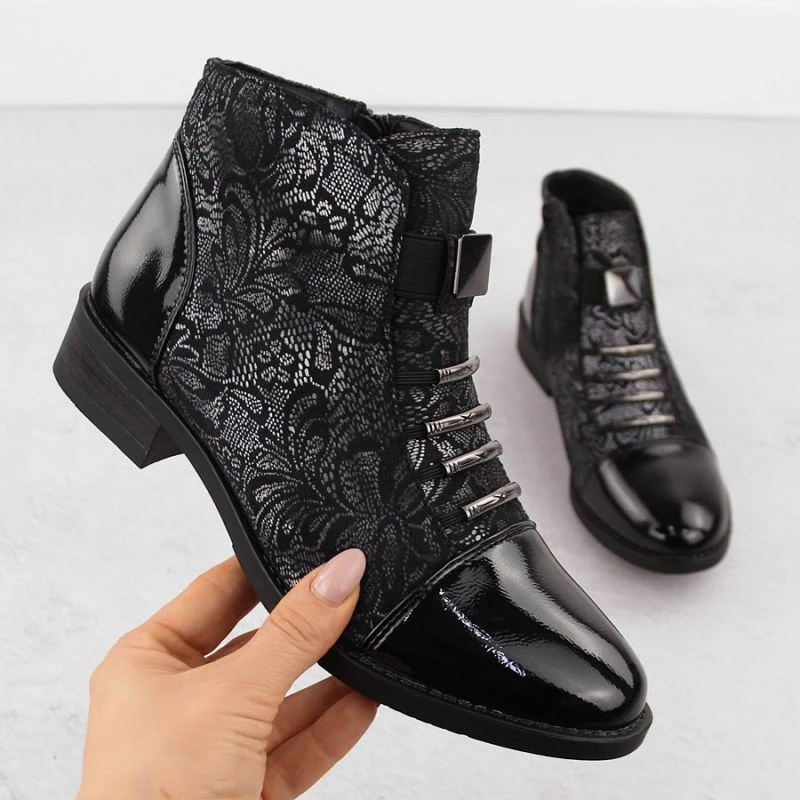 Çizme për femra Sabatina, të zeza