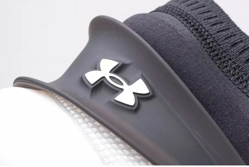 Këpucë trajnimi për meshkuj Under Armor, gri