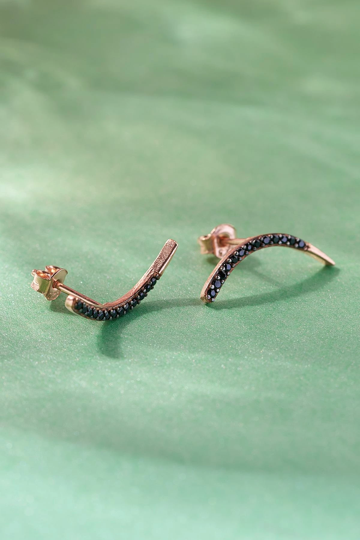Vathë argjendi Jumeon, ngjyrë e zezë dhe ari rozë, 18x2mm, 10824SYH