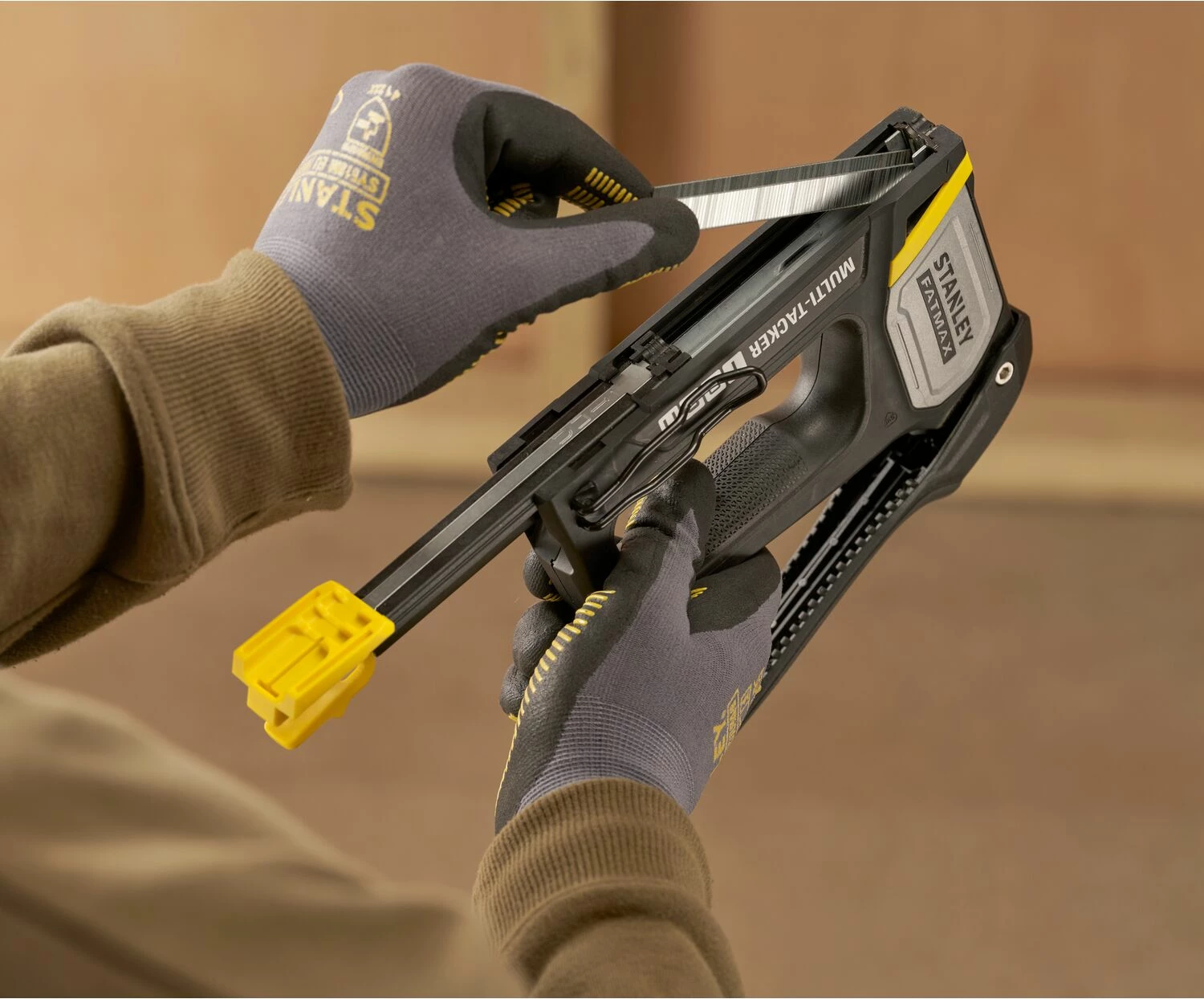Pistoletë kapëse Stanley FATMAX FMHT70401-0 4në1 (A/G/7/J), 6–14 mm + gozhda J 15 mm, e zezë/verdhe