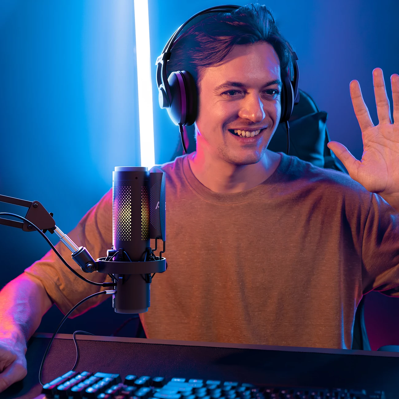 Mikrofon BOYA K3 me kabllo USB-C, 48 kHz/16-bit, superkardioid, RGB, me stativ tavoline & pop filter, i zi