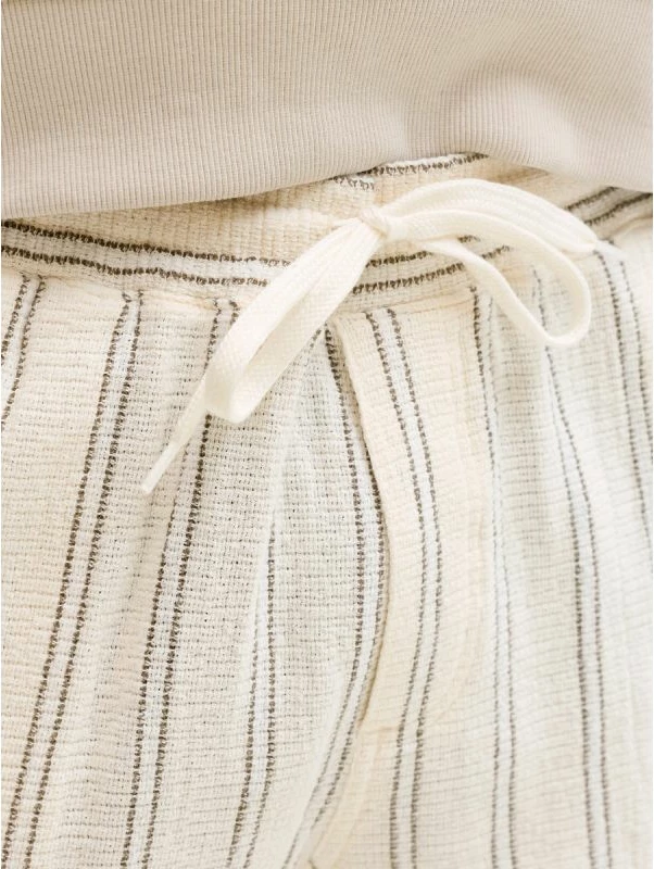 Shorce për meshkuj Jack&Jones JPSTJAIDEN COBA STRIPE JOG SHORTS 12274413, me vija të bardha [Madhësia: L]