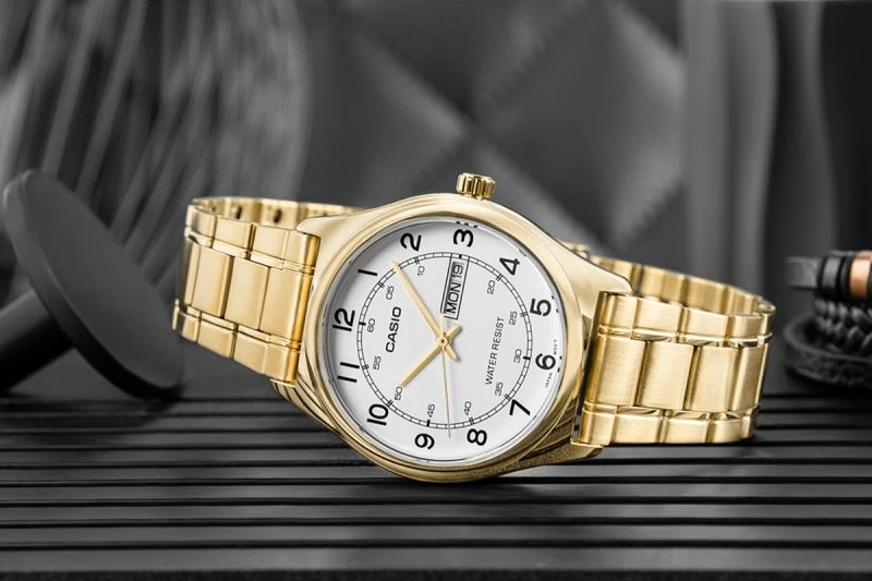 Orë dore për meshkuj Casio, të arta