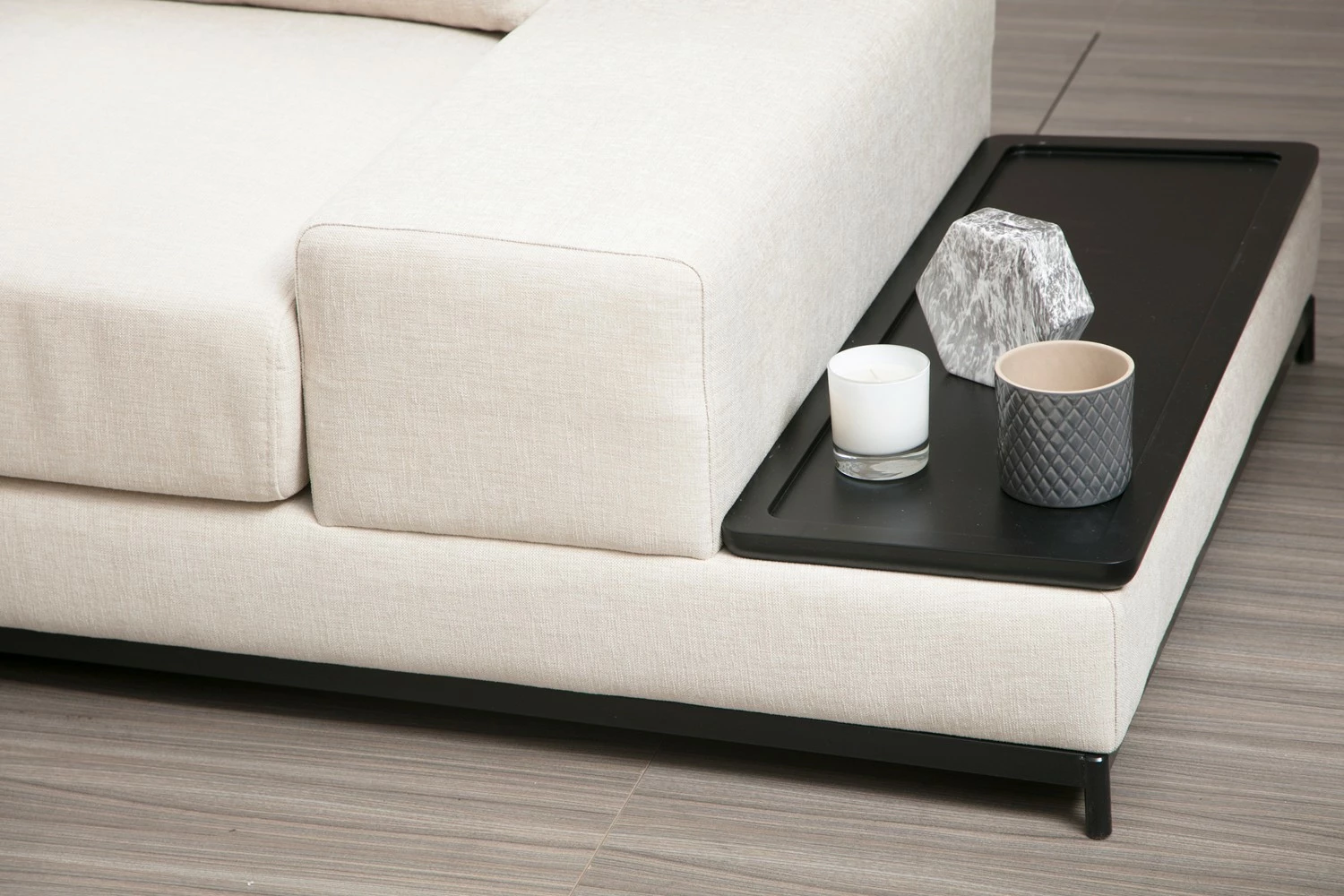 Divan katër vendesh, ngjyrë bezhë, me tavolinë anësore, Atelier del Sofa