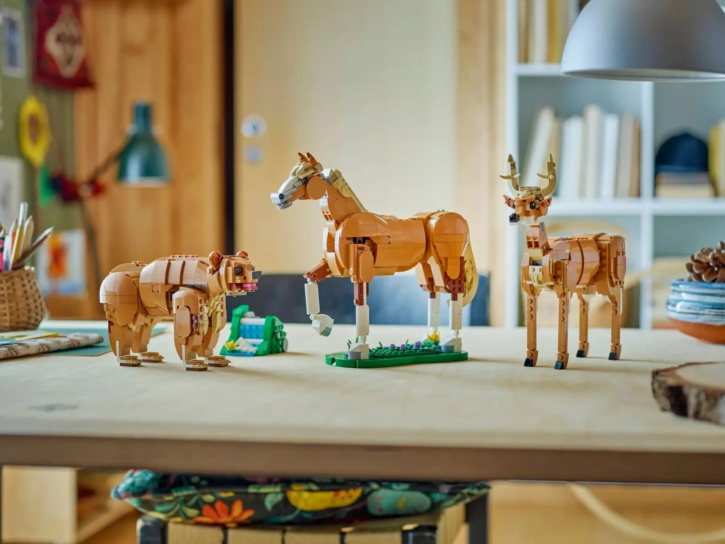 Set LEGO Creator 3 në 1, Beautiful Horse 31166, 685 pjesë