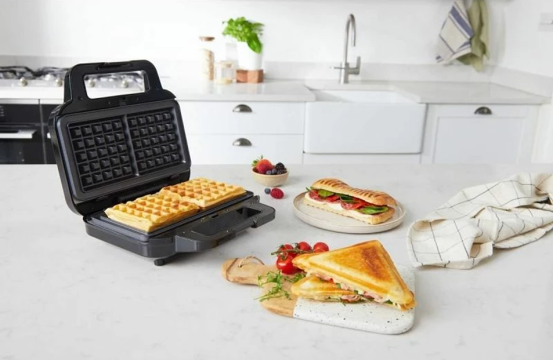 Toster 3-në-1 Breville VST098X, i zi