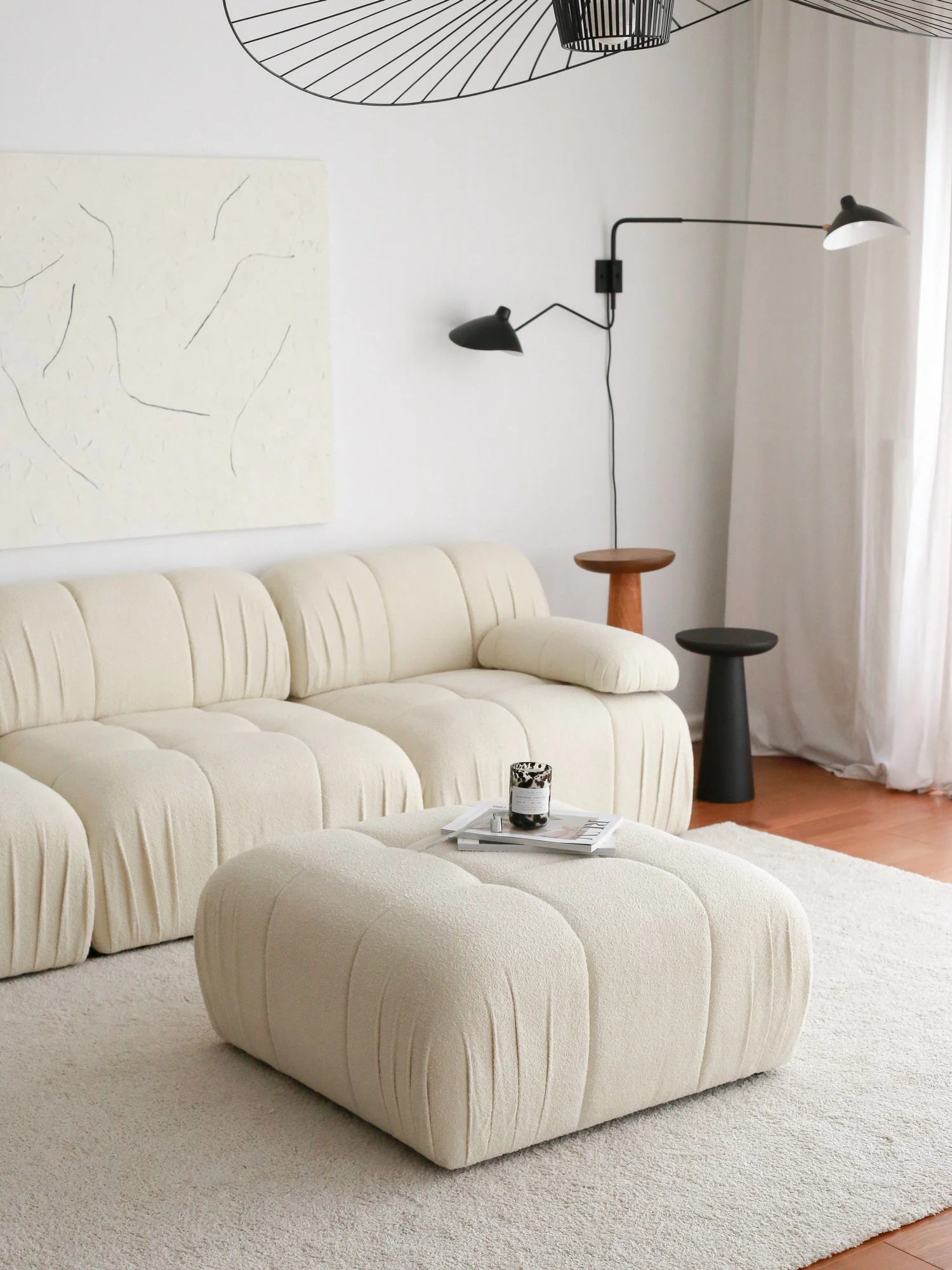 Puf Atelier del Sofa, Soli, ngjyrë e bardhë