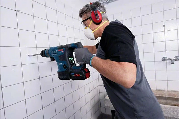 Trapan çekiç Bosch GBH 18V-34 CF Professional, SDS Plus, brushless, 2x 8Ah, valixhe, zi/blu