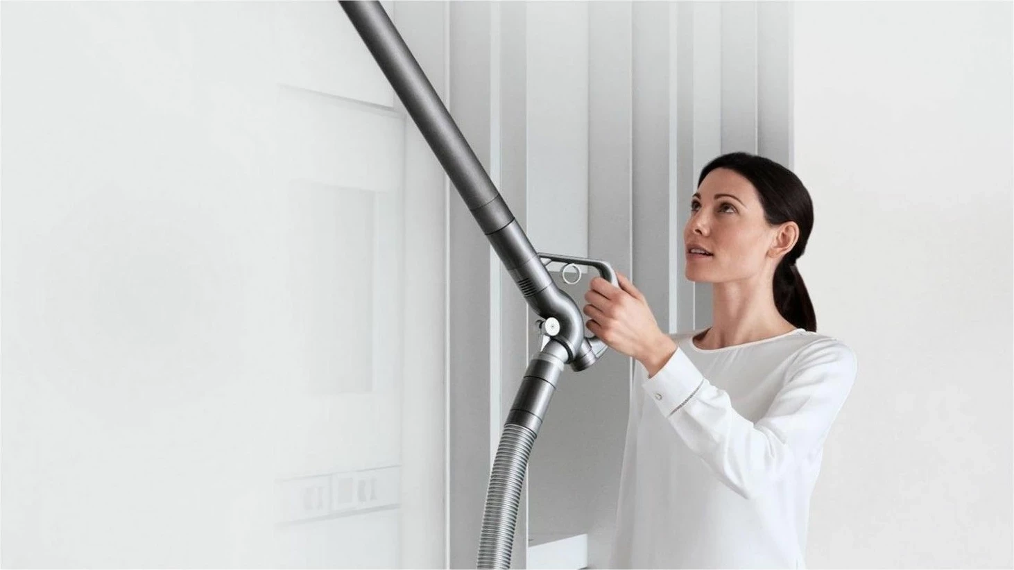Fshesë me korent Dyson Cinetic Big Ball Multifloor 2, pa qese, argjendtë
