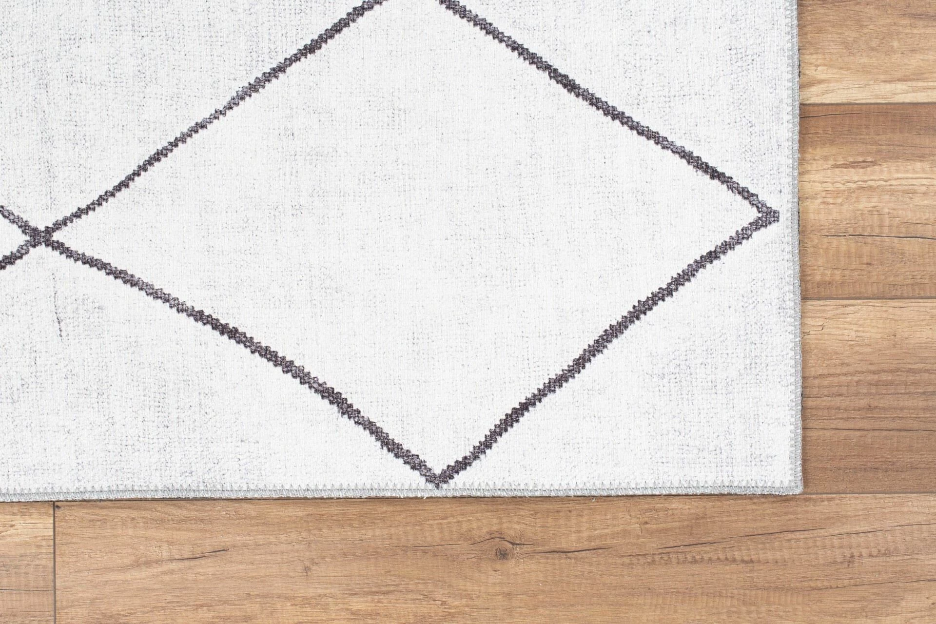 Qilim (150 x 230) Conceptum Hypnose, Soul Chenille - i bardhë AL 338
